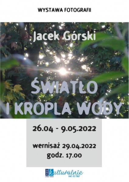 na plakacie makrofotografia li�cia z kropl� wody